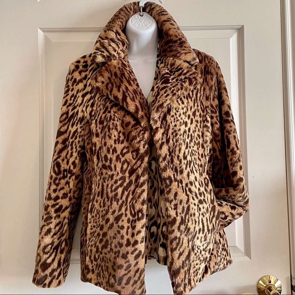 Ellen Tracy Faux Leopard 🐆 Fur Jacket